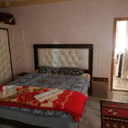 Guest House Hazem Al Azraq ash Shamālī Buitenkant foto