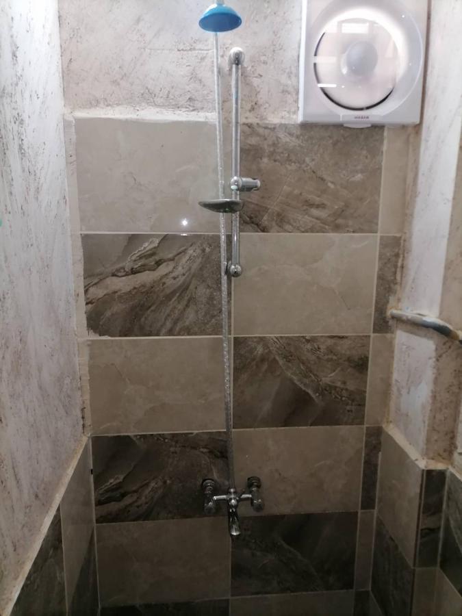 Guest House Hazem Al Azraq ash Shamālī Buitenkant foto